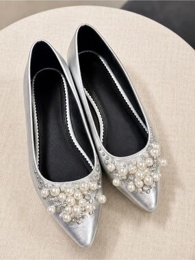 Pearl-Cluster Silver Pointed Ballet Flats